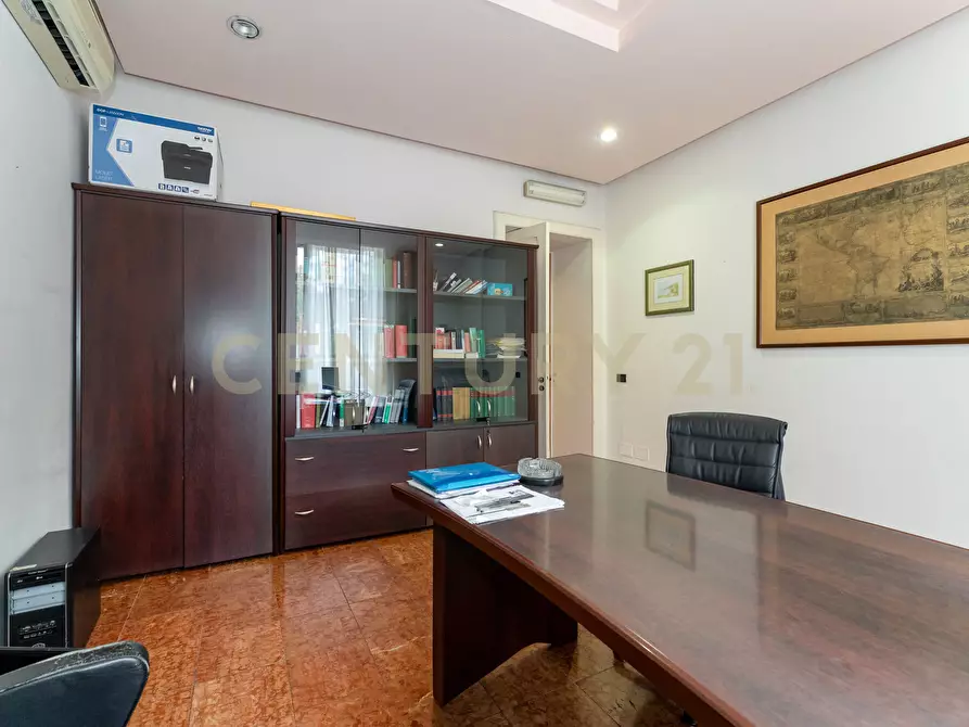 Immagine 38 di Appartamento in vendita  in Corso Italia 205-207 a Catania