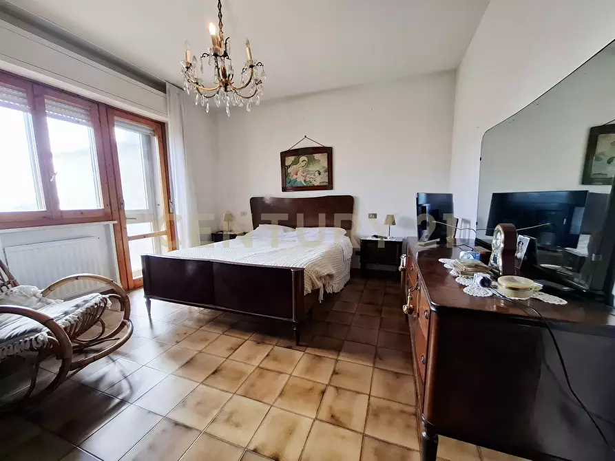 Immagine 7 di Quadrilocale in vendita  in Via Porta Medina a Orbetello