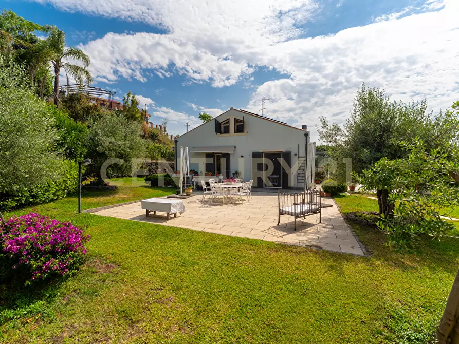 Immagine 4 di Villa in vendita  in Via Dietro Serra 2 a Viagrande
