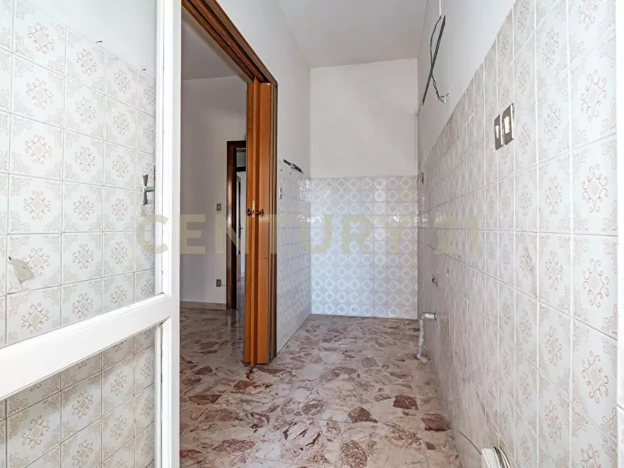 Immagine 14 di Quadrilocale in vendita  in Via Imperia 3 a Catania