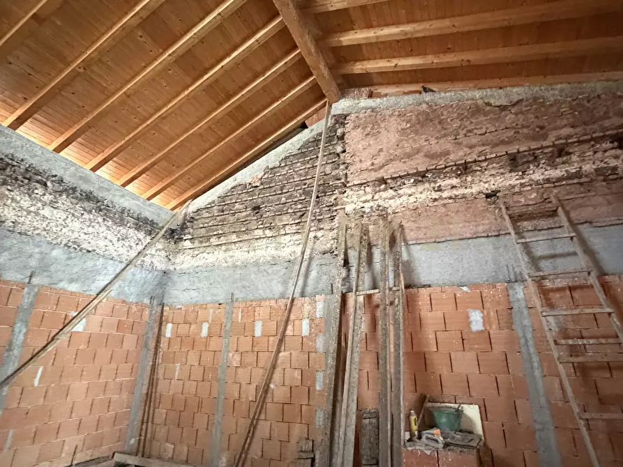 Immagine 26 di Rustico / casale in vendita  in Via Carlo Forlanini 49 a Catania