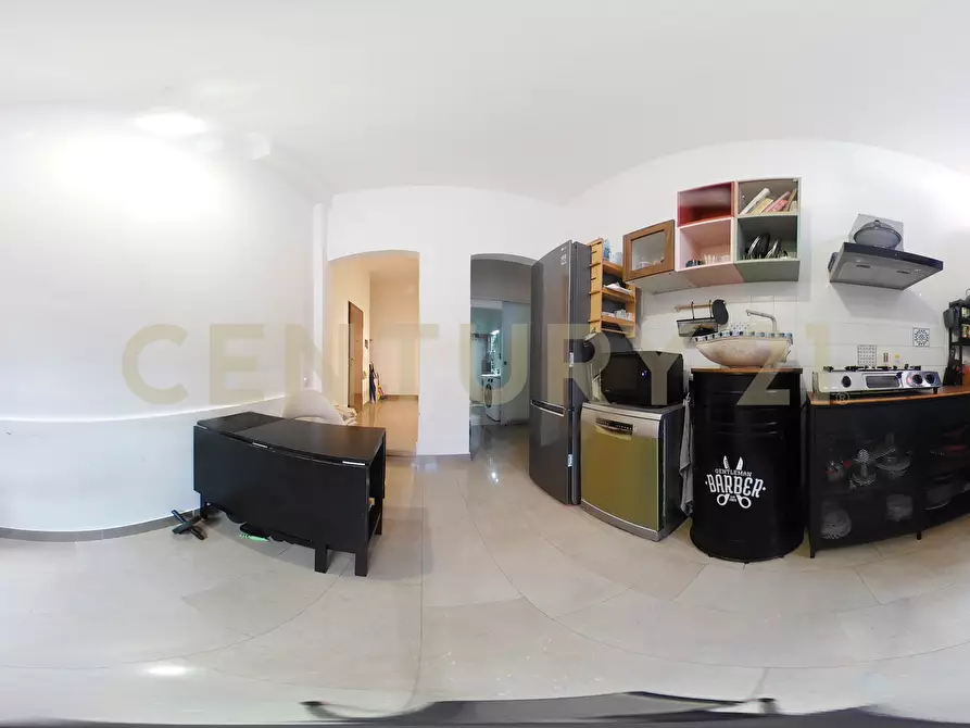 Immagine 41 di Trilocale in vendita  in Via Laurini 21 a Catania