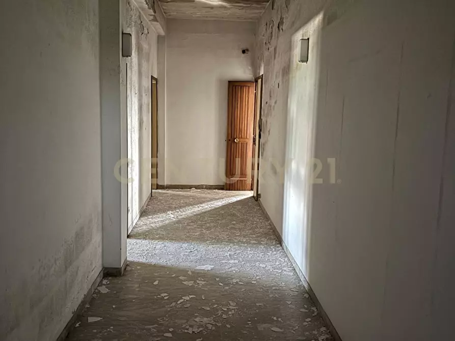 Immagine 35 di Palazzo in vendita  in Via Roma 85 a Isola Della Scala