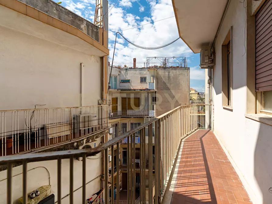 Immagine 33 di Pentalocale in vendita  in Via Redentore 15 a Catania
