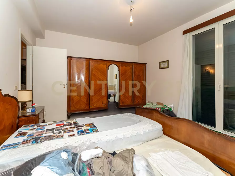 Immagine 28 di Pentalocale in vendita  in Via Archimede sn a Carlentini