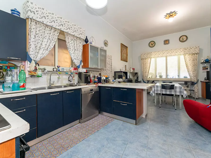 Immagine 11 di Villa in vendita  in Via Leonardo Da Vinci 5 a Taormina