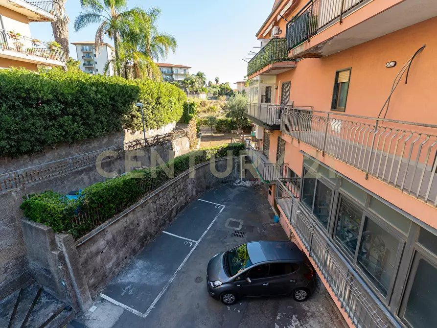 Immagine 15 di Bilocale in vendita  in Via dei Ciclopi 160 a Aci Catena