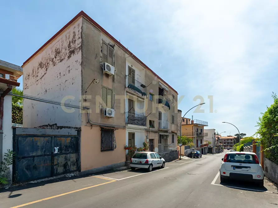 Immagine 26 di Trilocale in vendita  in Via Vittorio Emanuele Orlando 24 a Tremestieri Etneo