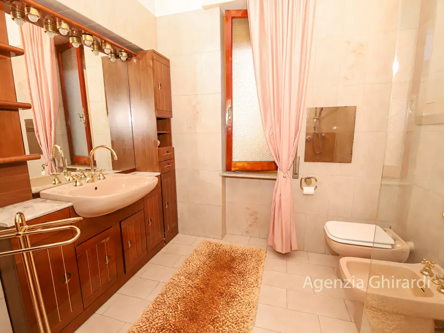 Immagine 11 di Trilocale in vendita  in Via Briscata 7 a Genova