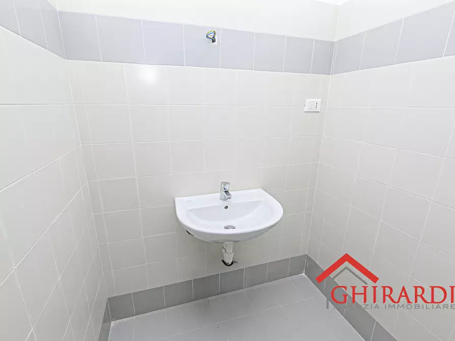 Immagine 13 di Ufficio in affitto  in Via Enrico Albareto 21 a Genova