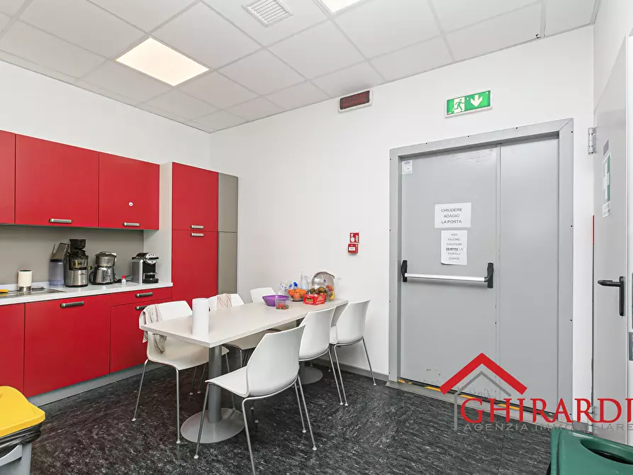 Immagine 33 di Ufficio in vendita  in Via delle Nuove Tecnologie Enrico Albareto 21 a Genova