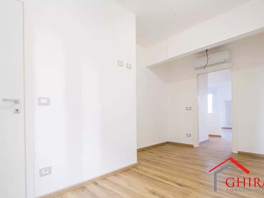 Immagine 18 di Quadrilocale in vendita  in Corso Andrea Podestà 8 a Genova