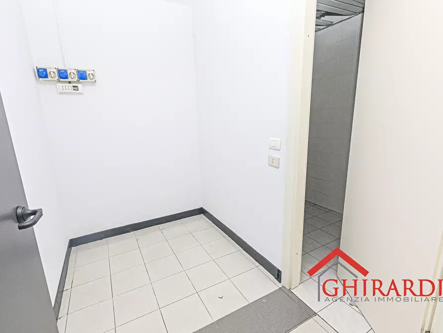 Immagine 25 di Ufficio in affitto  in Via Angelo Scarsellini 119 a Genova