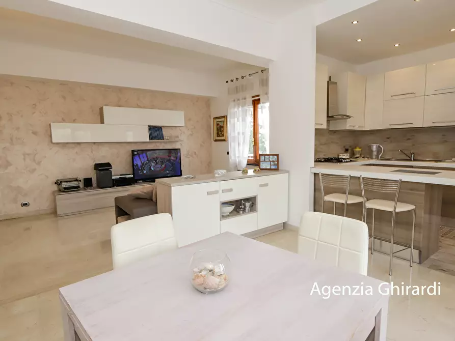 Immagine 11 di Quadrilocale in affitto  in Via Briscata 28 a Genova