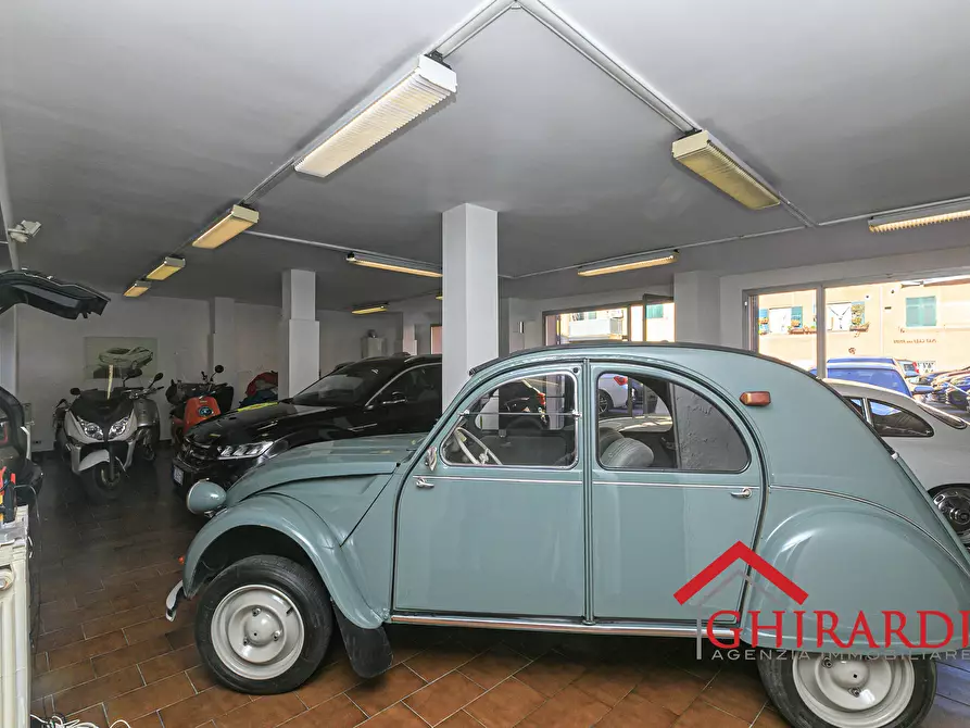 Immagine 6 di Showroom in affitto  in VIA PRA' 5 a Genova