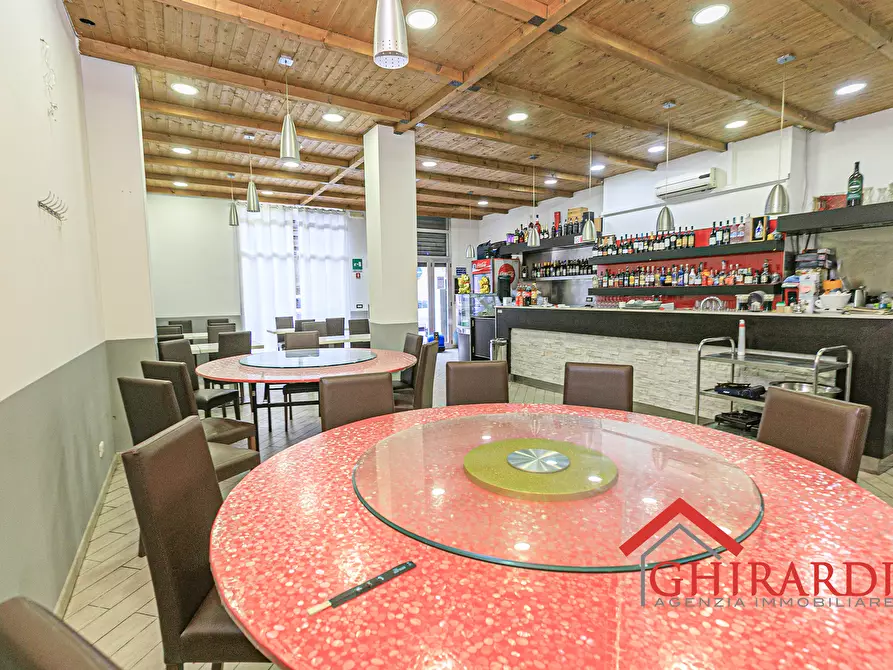 Immagine 7 di Locale commerciale in vendita  in VIA SALUCCI 13-15R a Genova