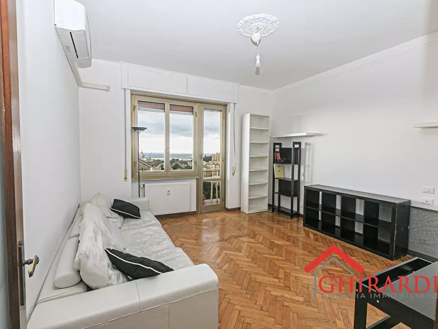 Immagine 7 di Quadrilocale in affitto  in Via Pian di Forno 19 a Genova