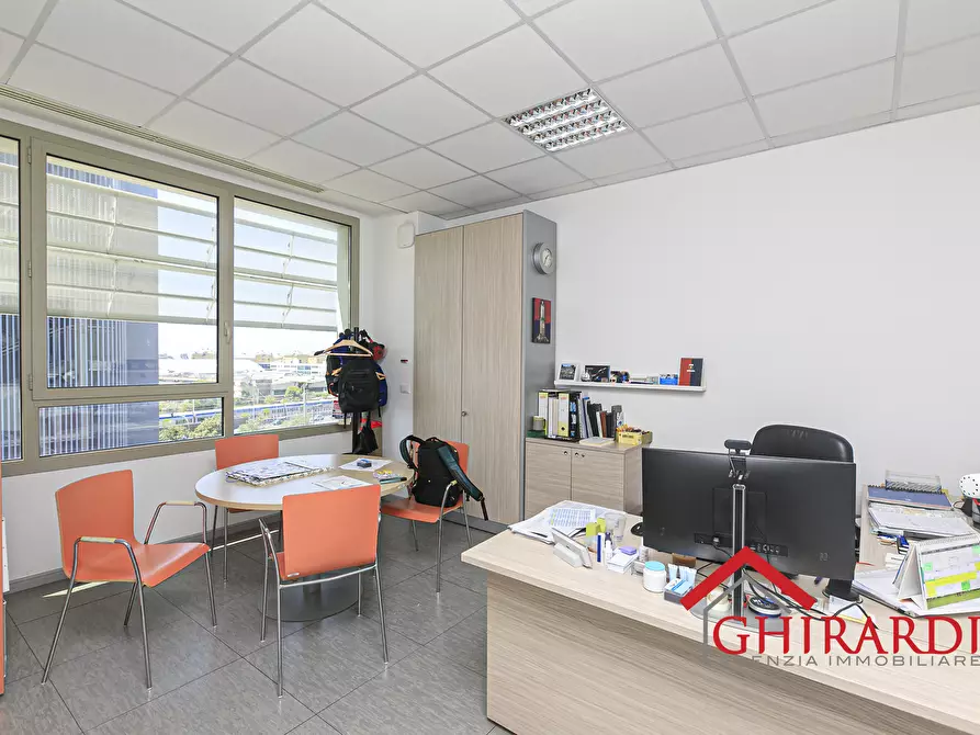 Immagine 13 di Ufficio in vendita  in Via delle Nuove Tecnologie Enrico Albareto 21 a Genova