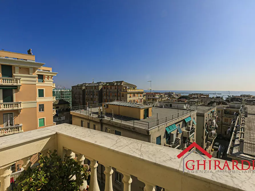 Immagine 36 di Quadrilocale in vendita  in Piazza Cristoforo Bonavino 11 a Genova