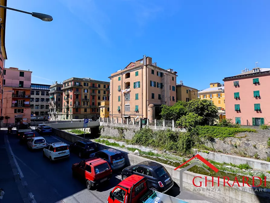 Immagine 24 di Trilocale in vendita  in VIA CHIARAVAGNA 5 a Genova
