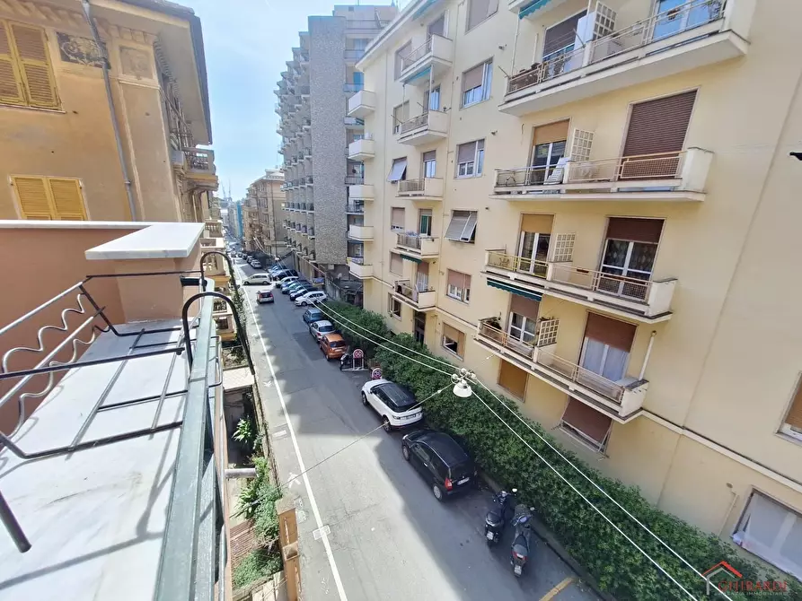 Immagine 1 di Quadrilocale in affitto  in Via Antonio Manno 11 a Genova