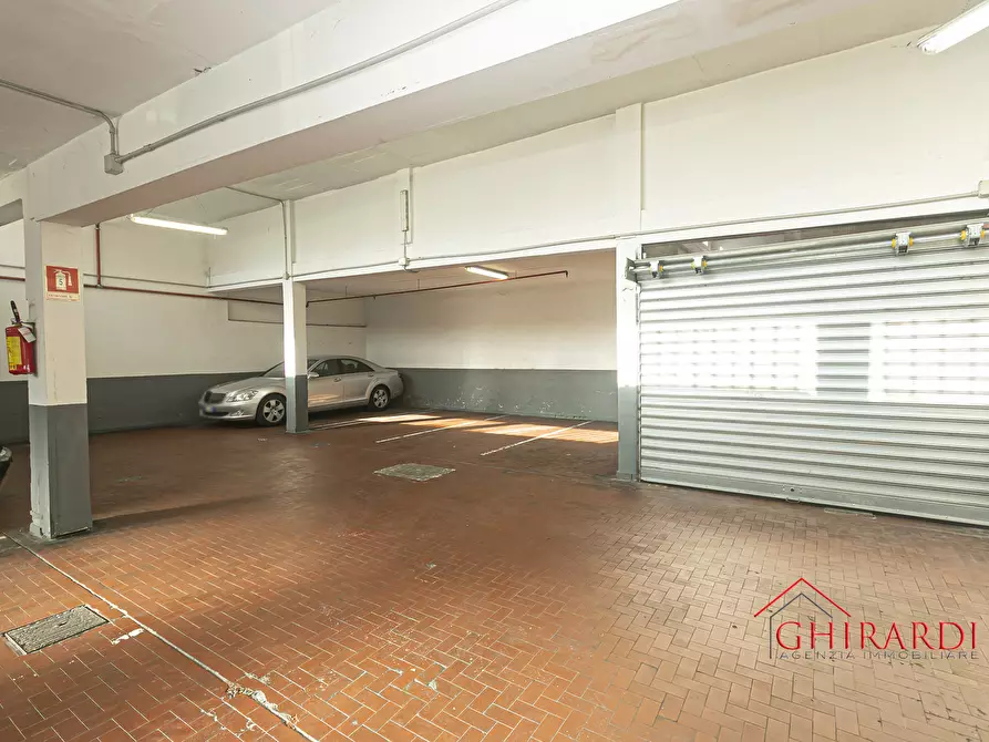 Immagine 1 di Garage in vendita  in VIA CELESIA 74R a Genova