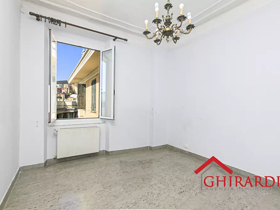 Immagine 20 di Quadrilocale in vendita  in Piazza Cristoforo Bonavino 11 a Genova