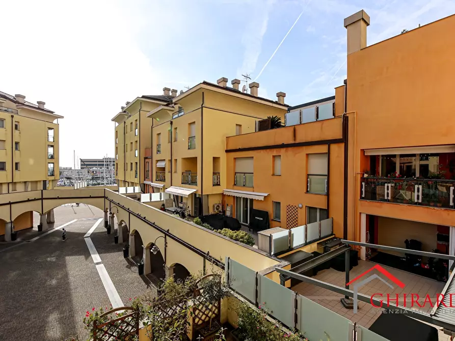 Immagine 21 di Bilocale in vendita  in VIA CIBRARIO 37 a Genova