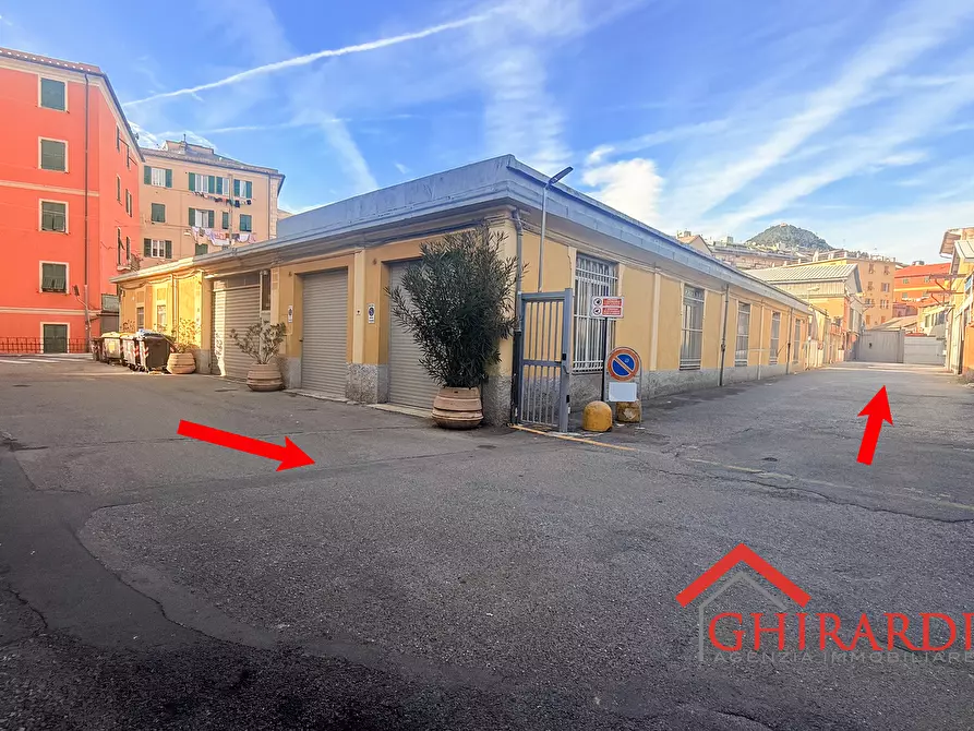 Immagine 3 di Garage in vendita  in Via Chiaravagna 77 R a Genova