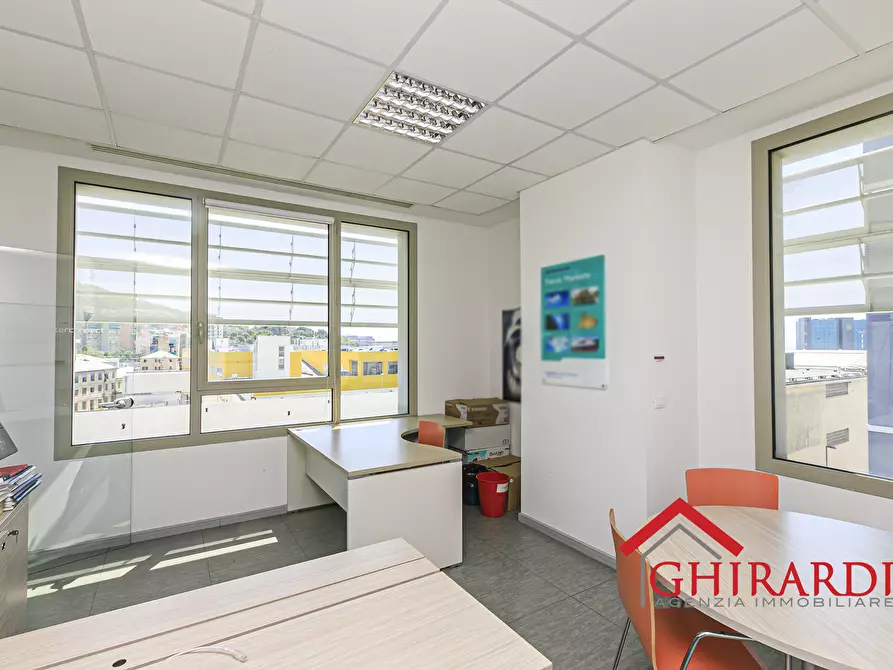 Immagine 8 di Ufficio in vendita  in Via delle Nuove Tecnologie Enrico Albareto 21 a Genova