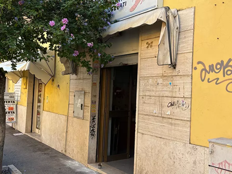 Immagine 8 di Locale commerciale in vendita  in Via Vittorio Veneto 43 a Nettuno