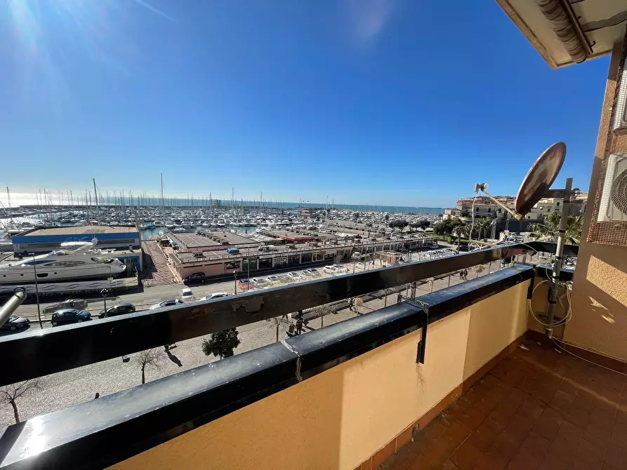 Immagine 2 di Trilocale in vendita  in Via Palermo 1 a Nettuno