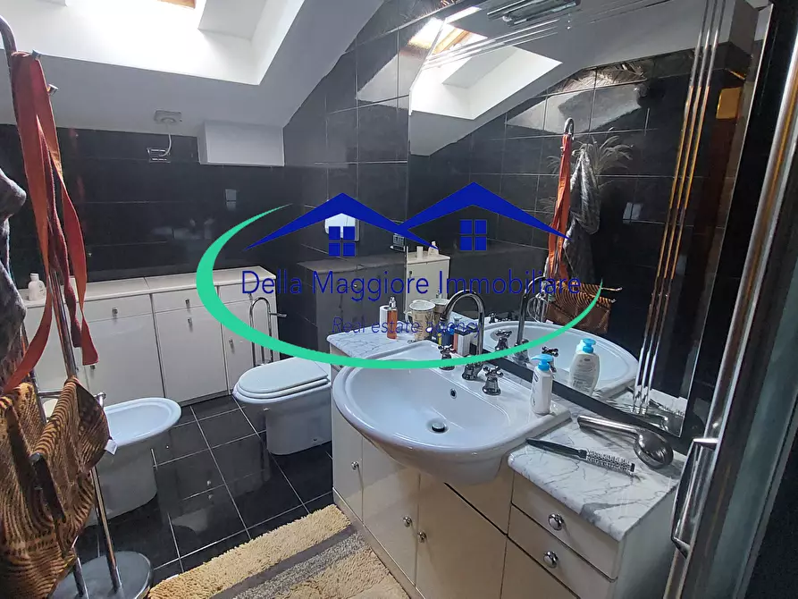 Immagine 22 di Casa bifamiliare in vendita  a Livorno