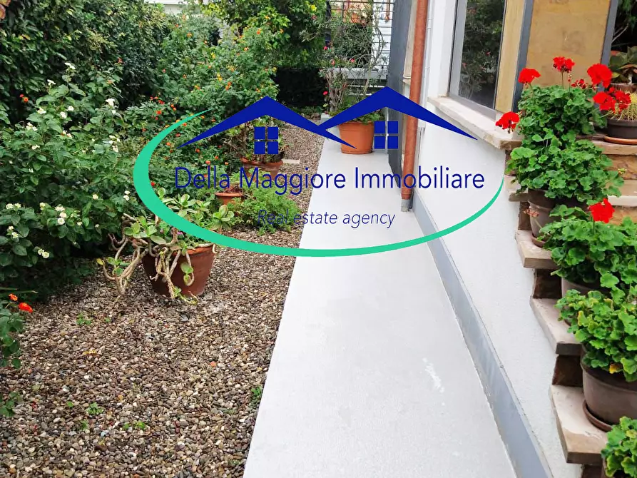 Immagine 29 di Casa bifamiliare in vendita  a Livorno