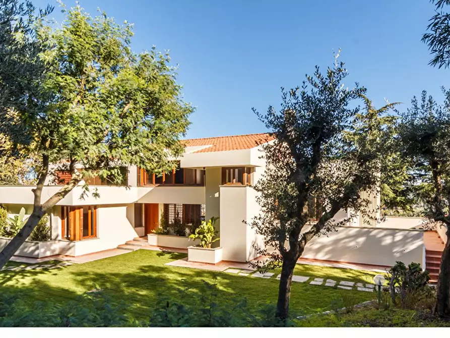 Immagine 4 di Casa indipendente in vendita  a Livorno