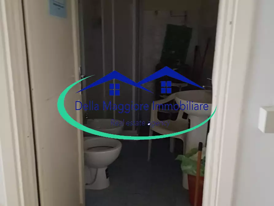 Immagine 9 di Appartamento in vendita  a Livorno