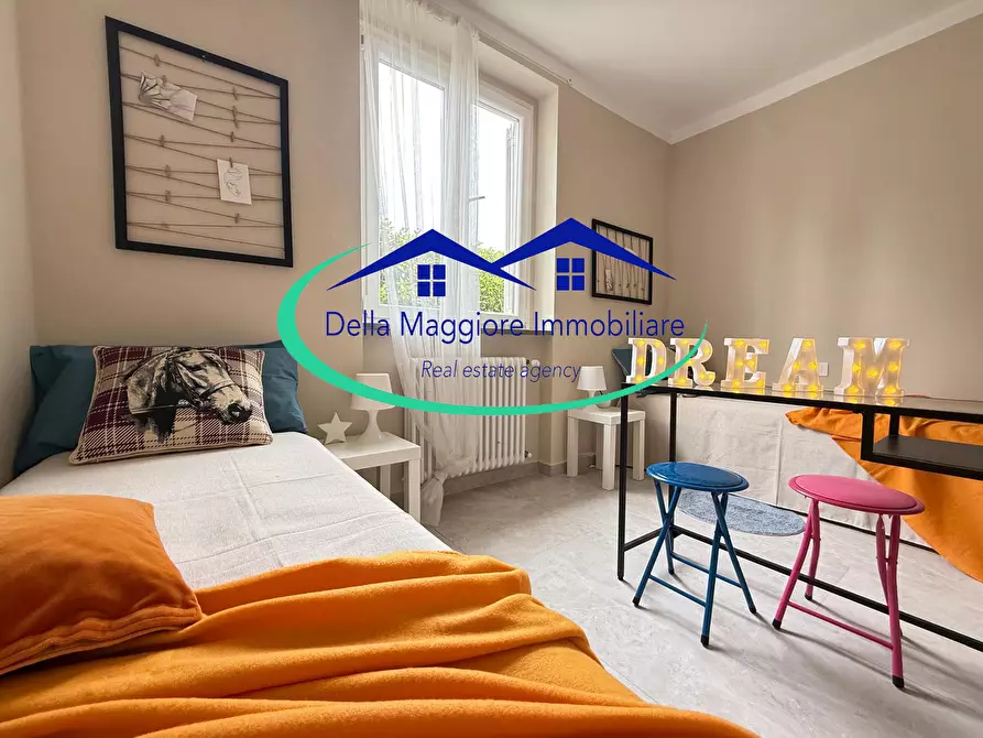 Immagine 26 di Porzione di casa in vendita  a Livorno