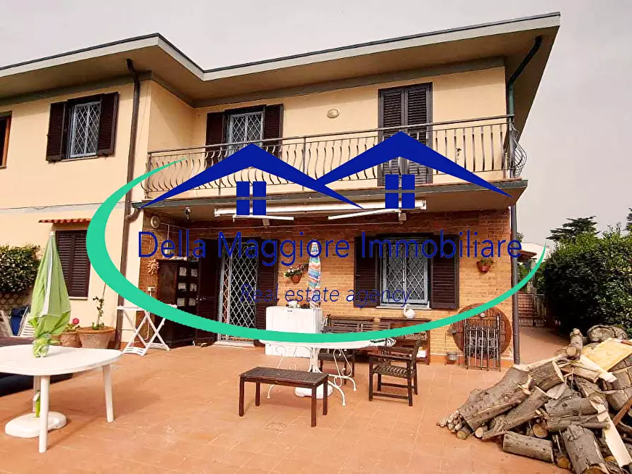 Immagine 4 di Porzione di casa in vendita  in via di quercianella a Livorno