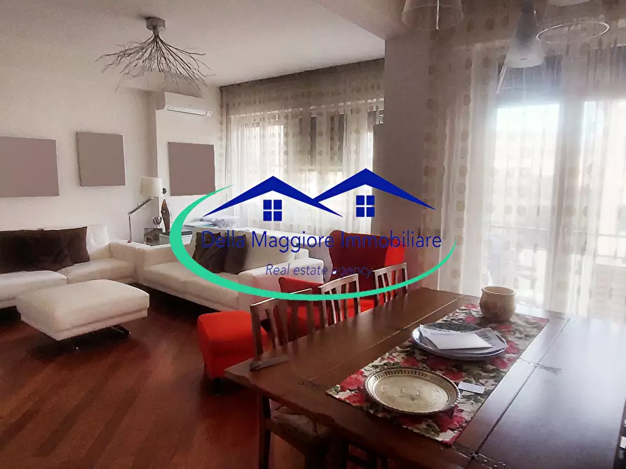 Immagine 1 di Appartamento in vendita  in Via Montebello a Livorno