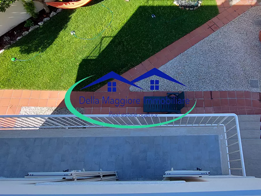 Immagine 30 di Villa in vendita  a Livorno