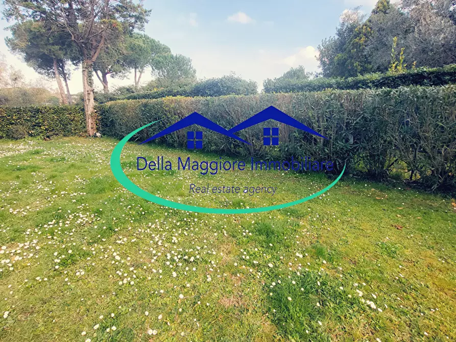 Immagine 37 di Villetta a schiera in vendita  a Livorno