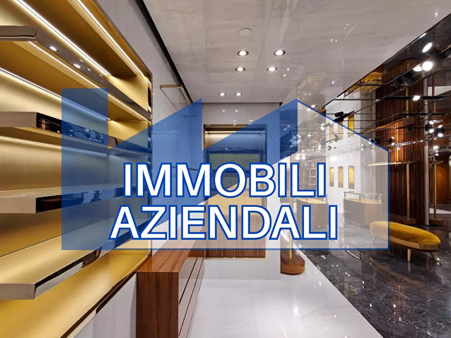 Immagine 1 di Showroom in vendita  a Parma