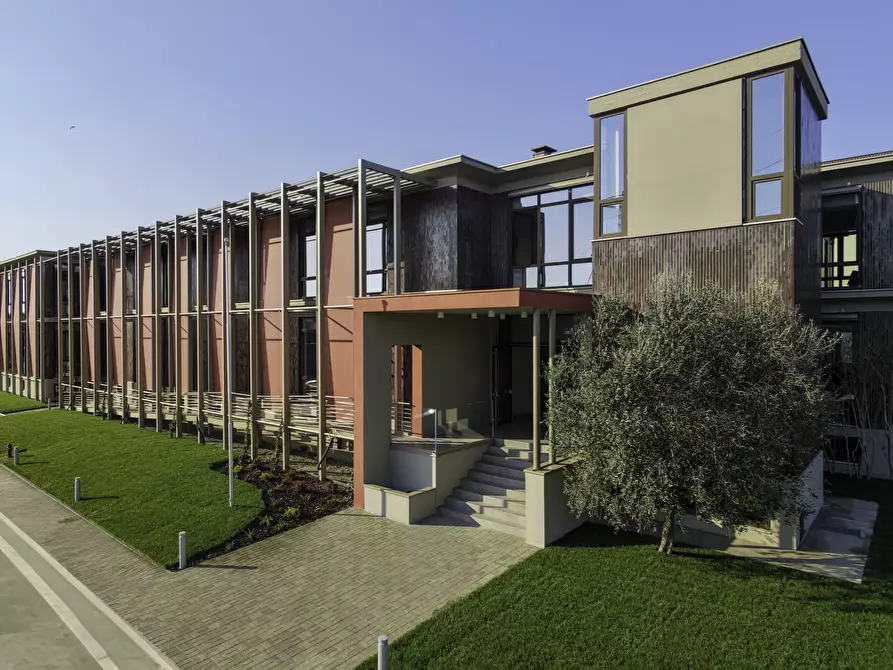 Immagine 2 di Ufficio in affitto  a Parma