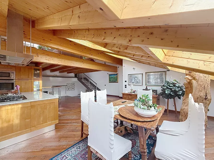 Immagine 1 di Quadrilocale in affitto  a Trento