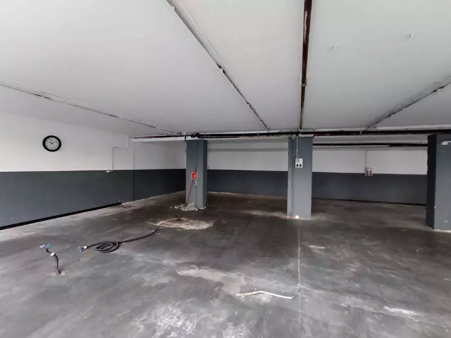 Immagine 16 di Locale commerciale in affitto  in via rosmini 14 a Trento