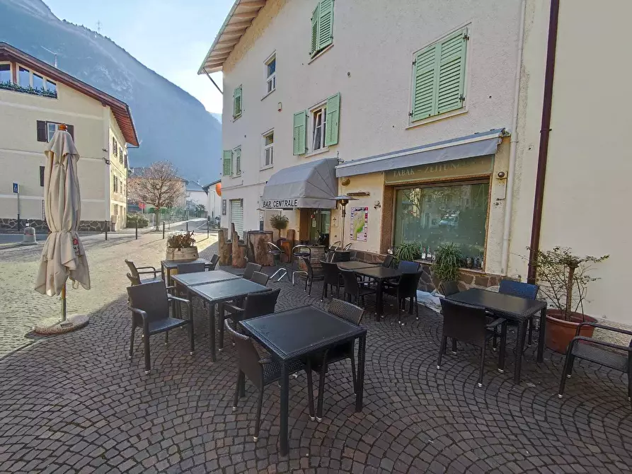 Immagine 1 di Bar / Ristorante in vendita  in località i laghetti a Egna .Neumarkt.