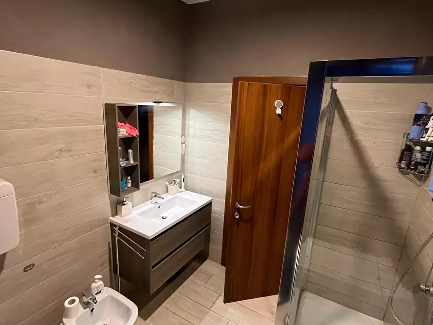 Immagine 9 di Stanza singola in affitto  a Trento