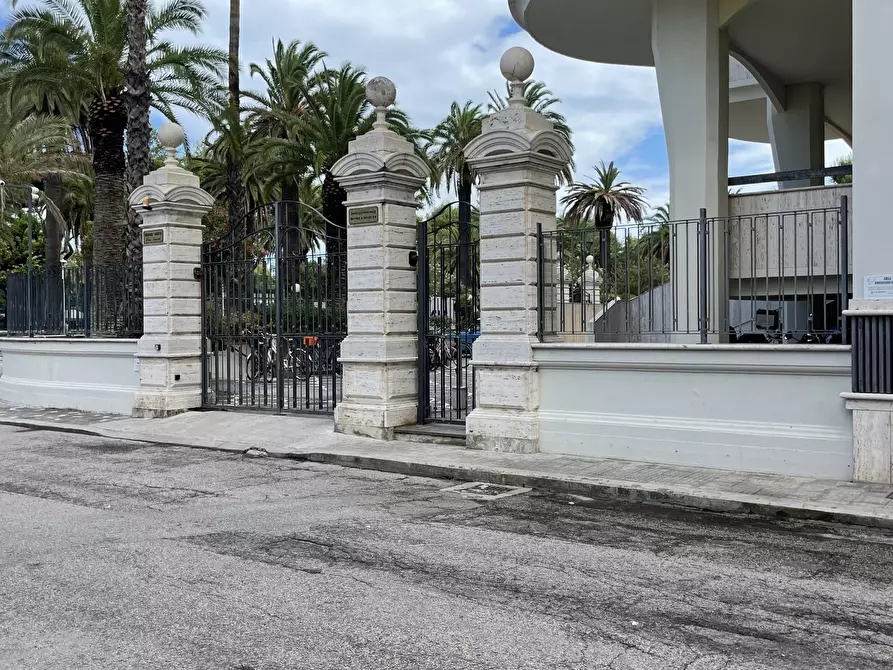 Immagine 23 di Quadrilocale in vendita  in Viale Bruno Buozzi a San Benedetto Del Tronto