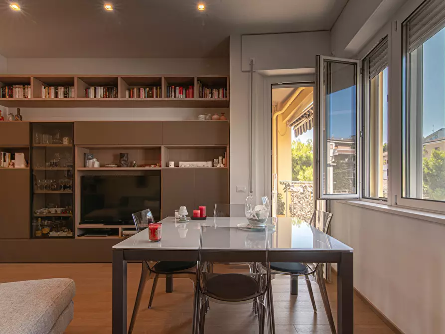 Immagine 9 di Trilocale in vendita  a Falconara Marittima