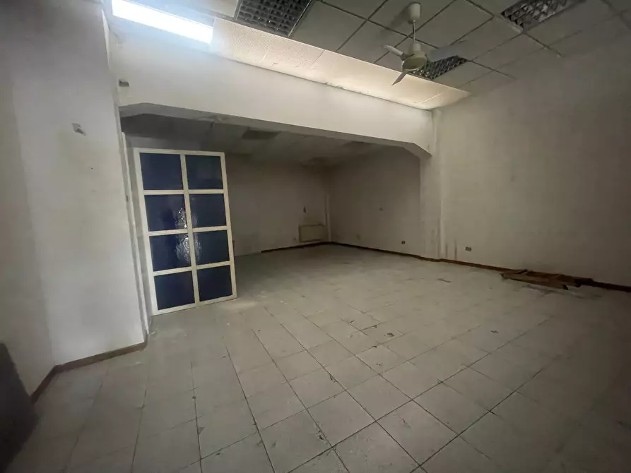 Immagine 4 di Attività artigianale in vendita  a Sirolo